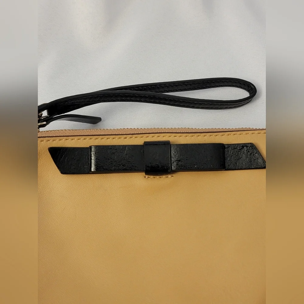 Kate Spade Cow Leather Tan and Black Wristlet